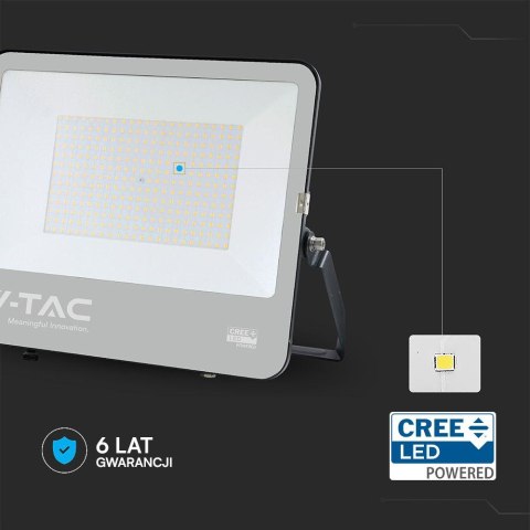 Naświetlacz LED V-TAC CREE CHIP 300W 135lm/W czarna obudowa przewód 1m IP65 VT-44003 4000K 40500lm 6 lat gwarancji