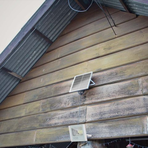Naświetlacz LED solarny V-TAC 40W biały IP65 pilot timer VT-200W 6400K 3100lm