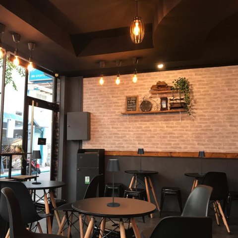 Lampka stołowa nocna V-TAC 1,5W LED 27,5cm ładowanie ściemnianie IP54 czarna VT-7997 3000K 150lm