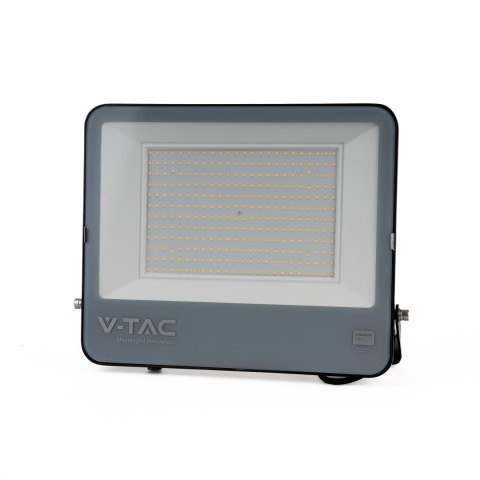 Naświetlacz LED V-TAC 200W 100Lm/W przewód 1mb SAMSUNG CHIP czarny VT-44204 6500K 17540lm 5 lat gwarancji