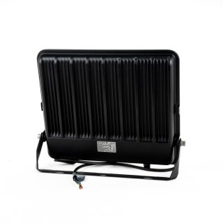 Naświetlacz LED V-TAC 200W 100Lm/W przewód 1mb SAMSUNG CHIP czarny VT-44204 6500K 17540lm 5 lat gwarancji