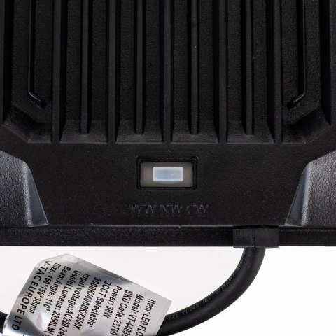 Naświetlacz LED V-TAC 50W LED 3w1 CCT 100Lm/W mleczny klosz VT-44056CCT 3000-4000K-6500K 5000lm